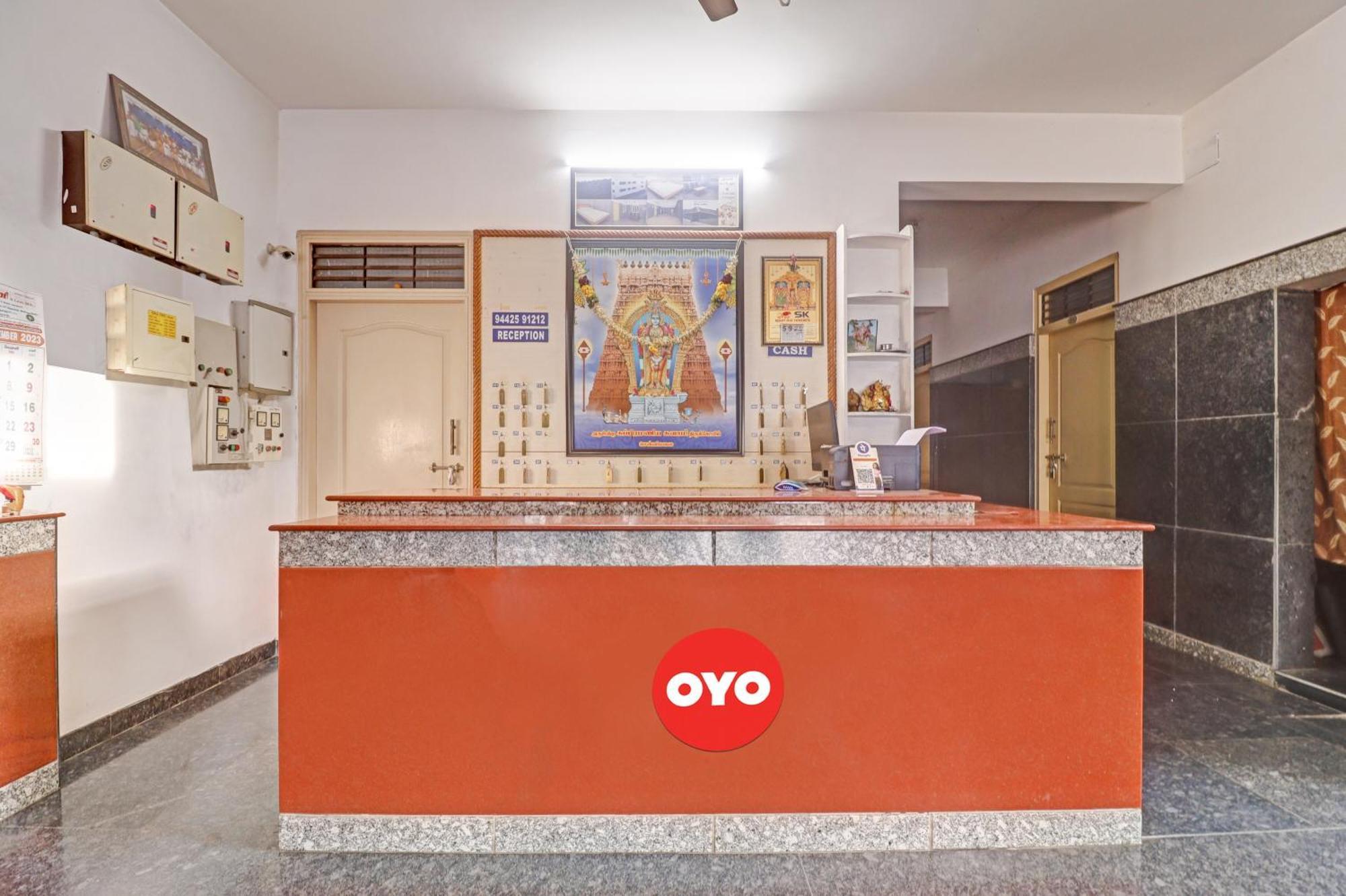 Oyo Flagship Amman Lodge Chennimalai Exterior foto